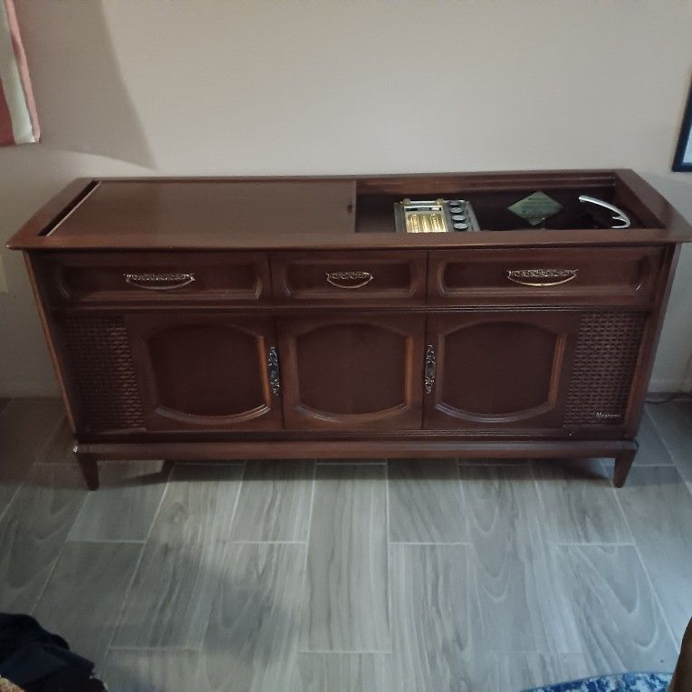 1965 Magnovox Steriophonic High Fidelity 