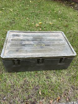 Campers, Preppers: Old-school Metal Dining Set For 20 In Case