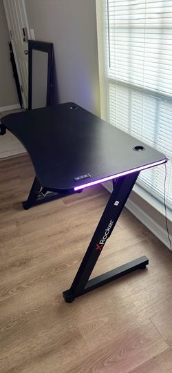 Gaming desk