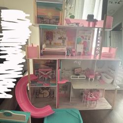 Doll House 