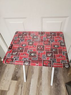 Bulldogs Table