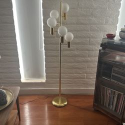 Vintage MCM Brass Clover Lamp