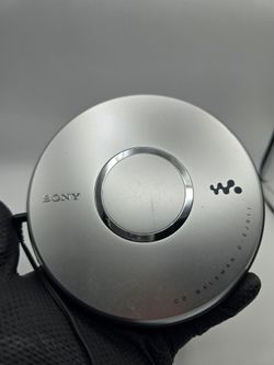 Sony CD Walkman D-EJ011 Portable Compact Disc Player G Protection Works Tested