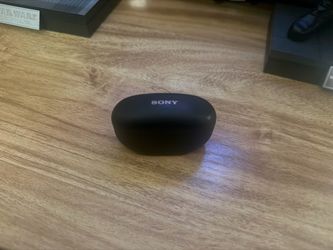 Sony WF-1000XM5 earbuds