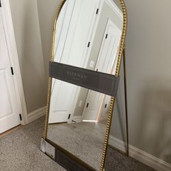 Beckmann Home 31.5 X 65 Inch Gold Metal Mirror On Stand New 