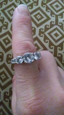 Women's ring with cubic zirconia Size 9