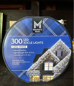 Christmas icicle string light outdoor/indoor 18ft
