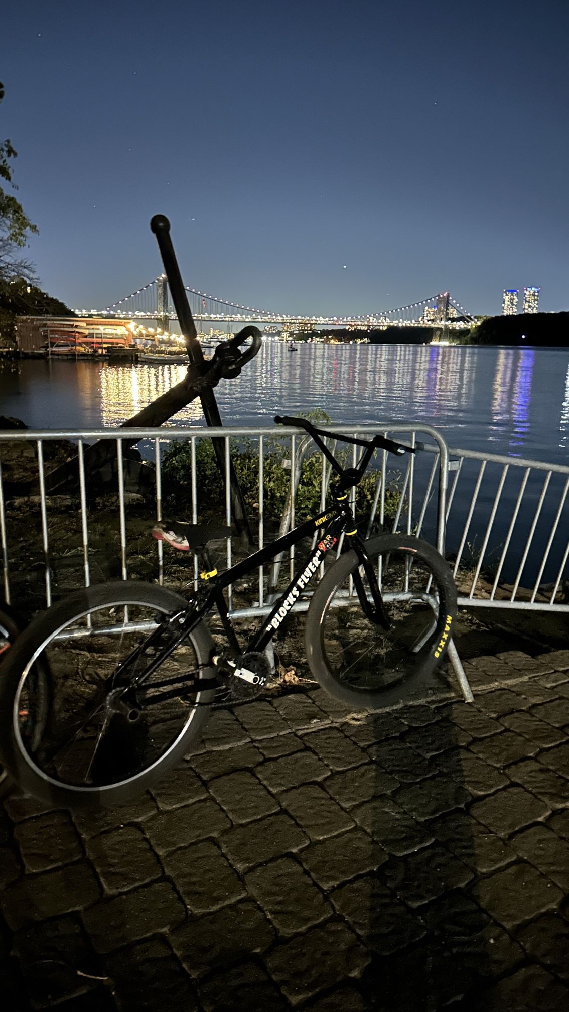 BLOCKS FLYER 26’ SE BIKE