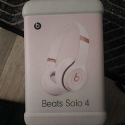 Unopened Beats Solo 4