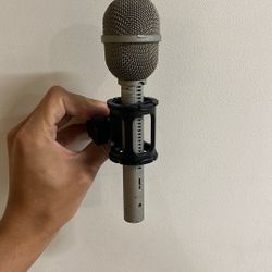 ElectroVoice RE16 