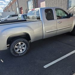 GMC SIERRA  TRUCK  2013  With 68.000 Milles