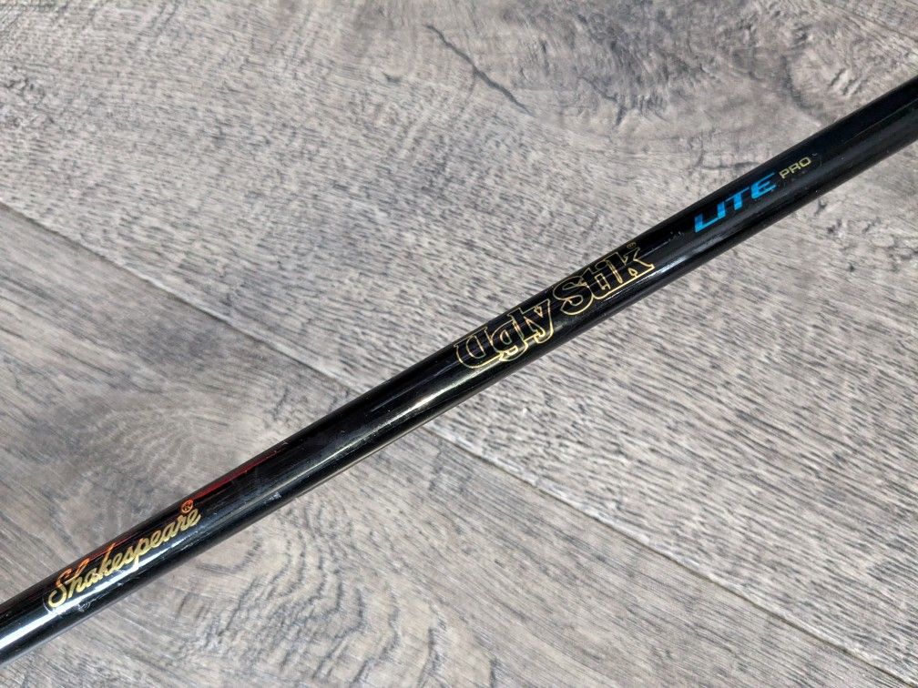 Shakespeare UGLY STIK LITE PRO 7'0'' 1PC USLPSP 1170 1M Medium Spinning Rod