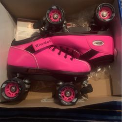 Women’s Size 7 Riedel Skates- Like New 