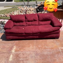Free couch! 