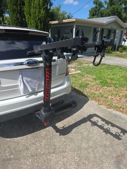 Yakima FullSwing 4-Bike Swing-Away Hitch Rack
 – Gently Used (with Key & Lock)
