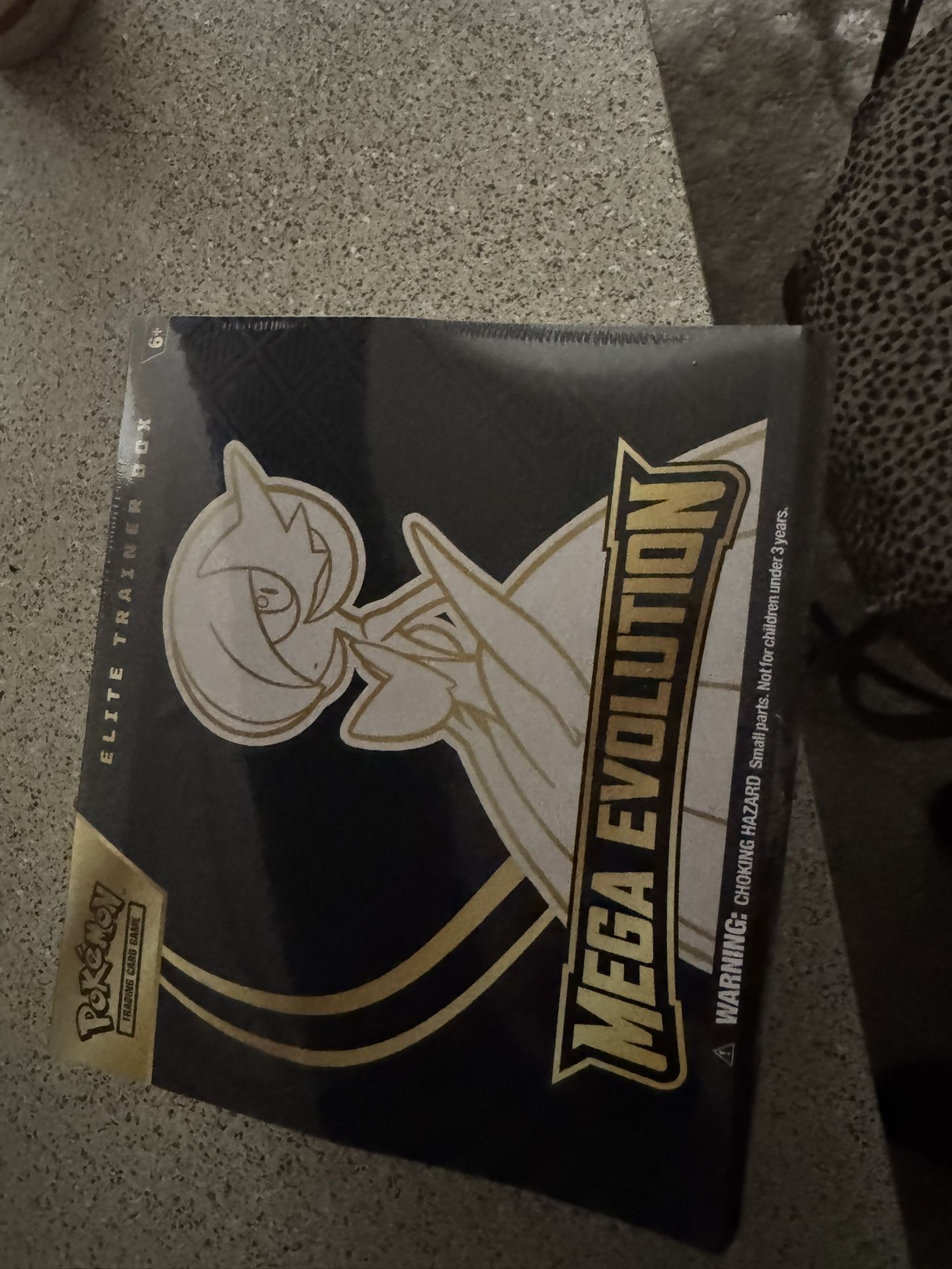 Pokémon Mega Evolution Elite Trainer Box Gardevoir