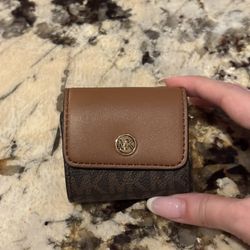 Michael Kors Jet Set Travel Case for Airpods