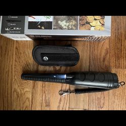 Pinpoint Metal Detector w/ belt holster & box (NEW)