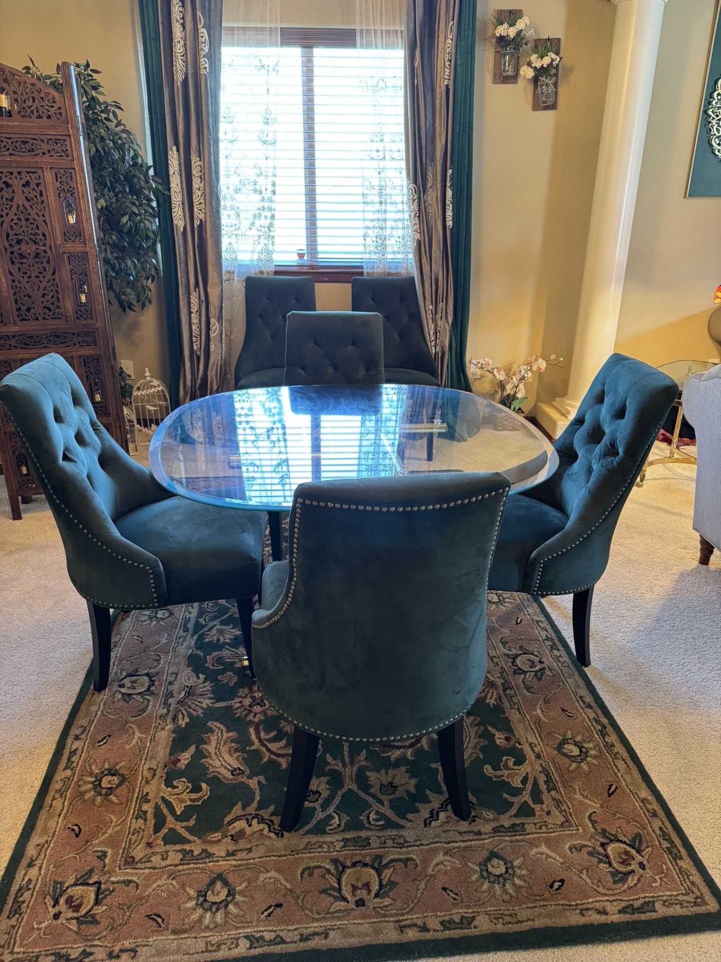 Dinning Table And 6 Chairs
