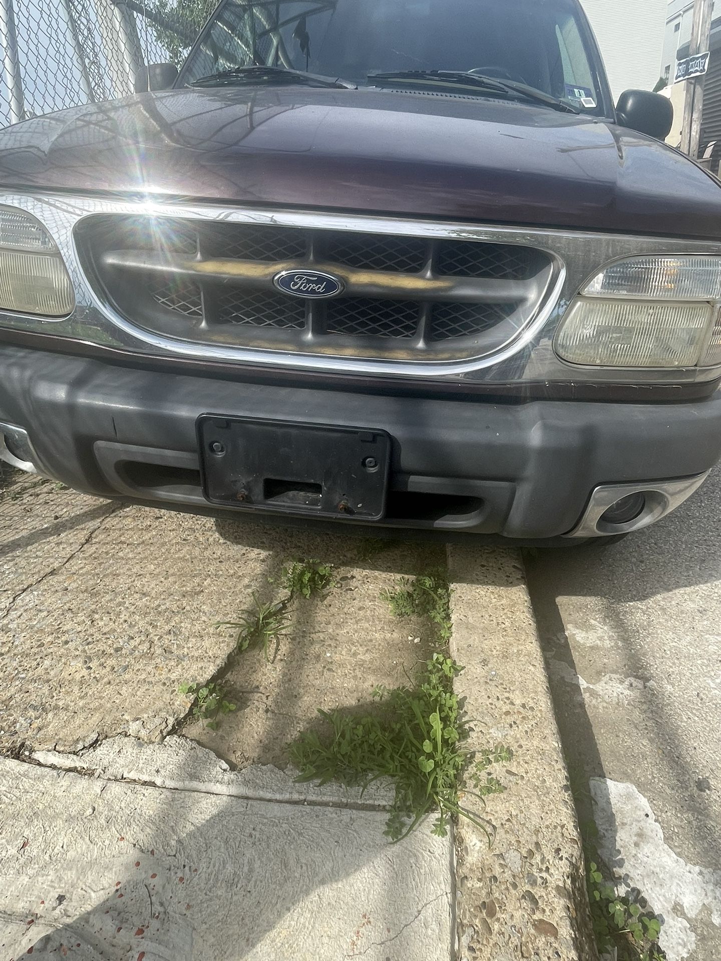 2000 Ford Explorer