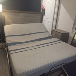 Queen Bedroom Set w/ Adjustable Base + Mattress – $300