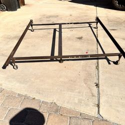 King/Queen Metal Bed Frame 