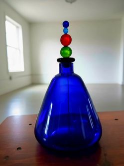 1990s postmodern Italian Murano art glass, in the style of Carlo Moretti 7.75"