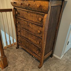 Antique Joseph Peters Furniture Co. 6-Drawer Chest 