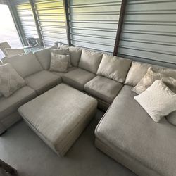 Couches With Ottoman 