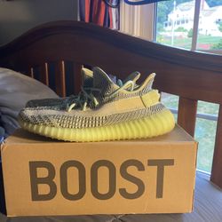 Yeezy Boost 350 V2