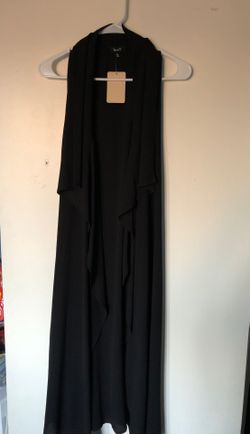Long sleeveless shawl