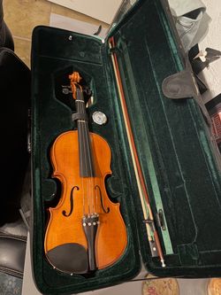 Violin with Bow and Hard Case
