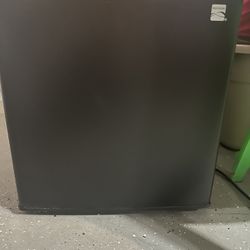 Kenmore 1.7 cu-ft Refrigerator - White: Compact Dorm Fridge, Energy Star, Adjustable Thermostat,