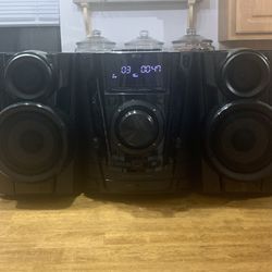 LG Hi-Fi Shelf System