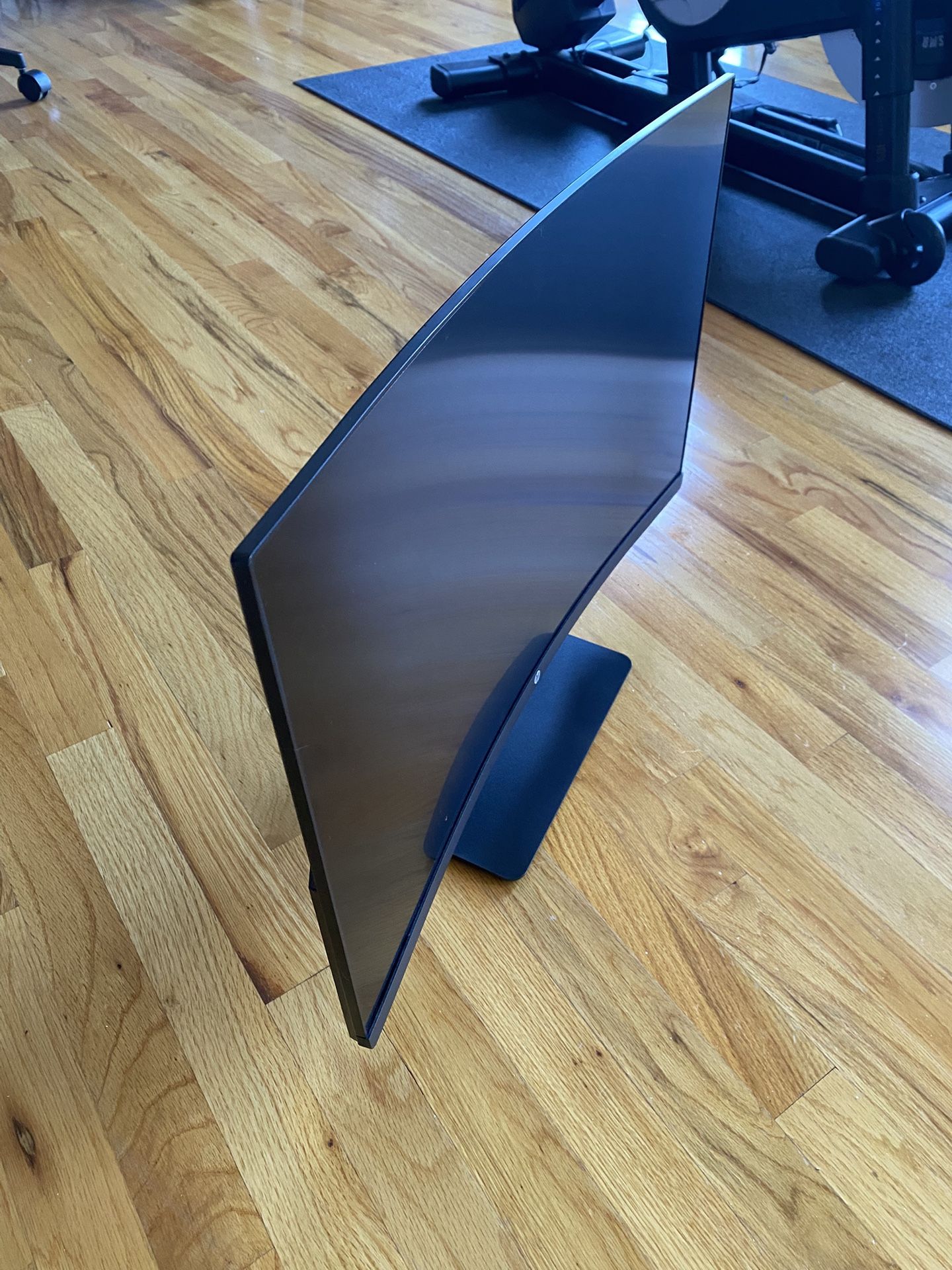 HP Curved 22 Inch Flat Screen Computer Monitor