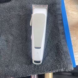 And is Recite Clipper Comes With Fade Blade And Taper Blade 