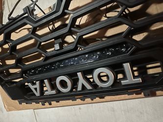 Toyota tundra front grill
