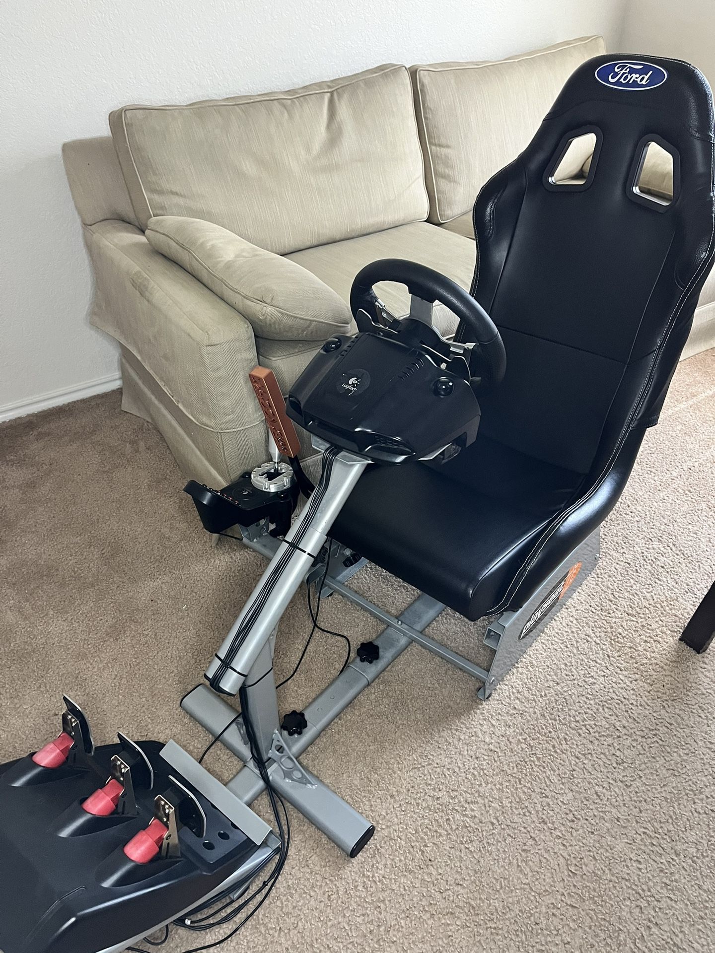 Logitech G27 Steering Wheel, Pedals, Shifter Set (Used) for Sale in  Jericho, NY - OfferUp