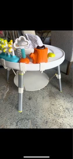 Baby bouncer