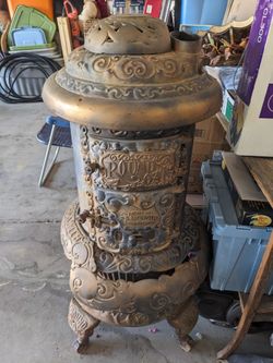 Round Oak Antique Wood Burning Iron Stove