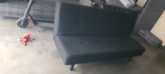 Un sofa cama