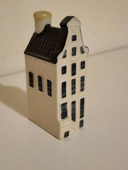 Vintage Delft KLM Bols Miniature Porcelain House #34 - PERFECT CONDITION - Sealed w/ Liquid! $40!