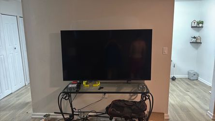70 inch Samsung smart tv 7 series