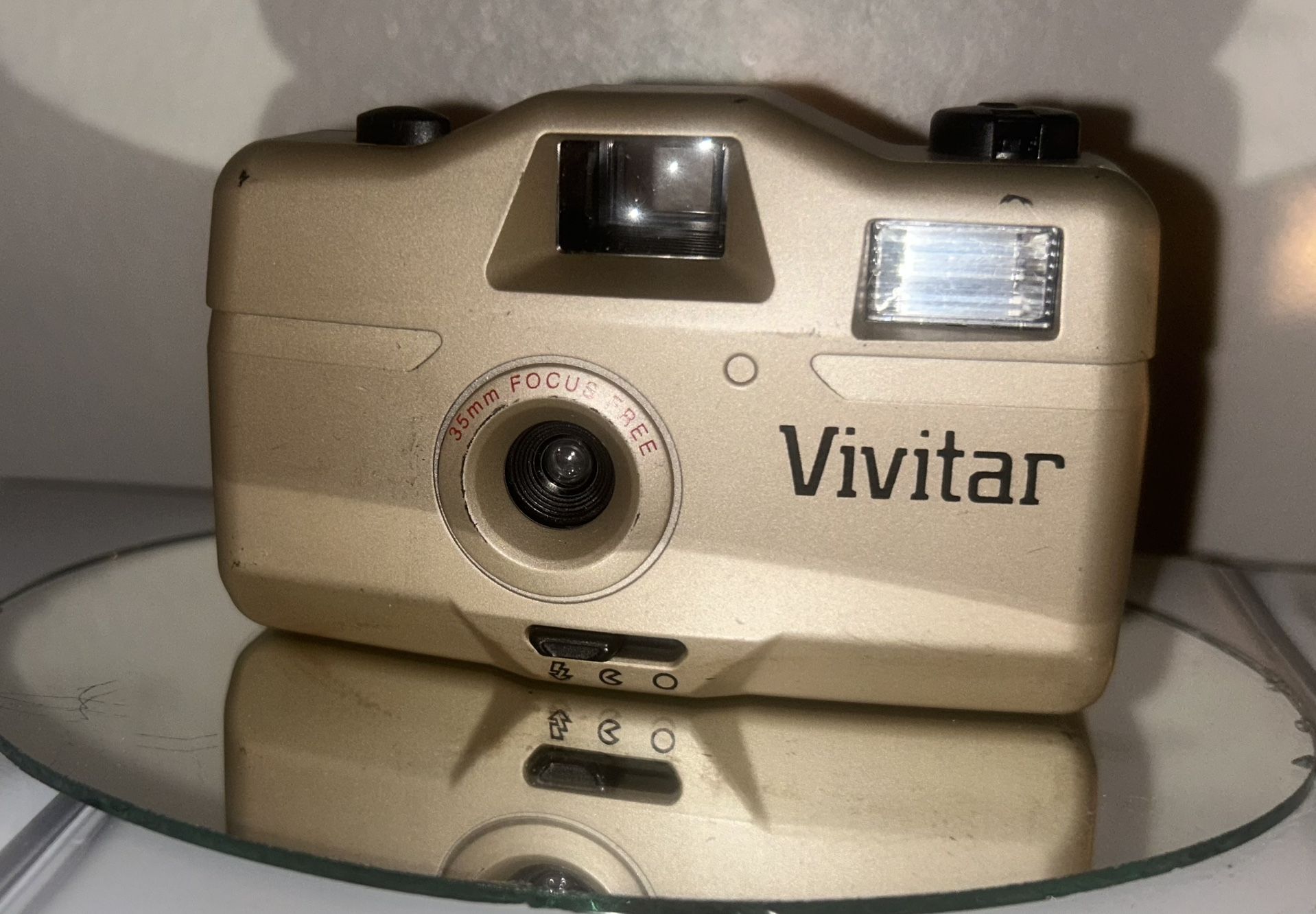 Vintage Focus Free Point And Shoot 35 Mm Camera