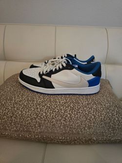 T Scott Size 9.5  "No insoles"