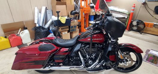 2017 Harley Davidson CVO Street Glide