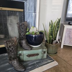 Cute Cowboy Boot Candle Holders.