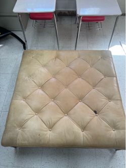 Modern Tufted Faux Leather Ottoman/Coffee Table