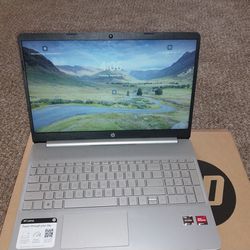 HP 15-EF2044NR 15.6" Touch Laptop R5 8GB 256GB