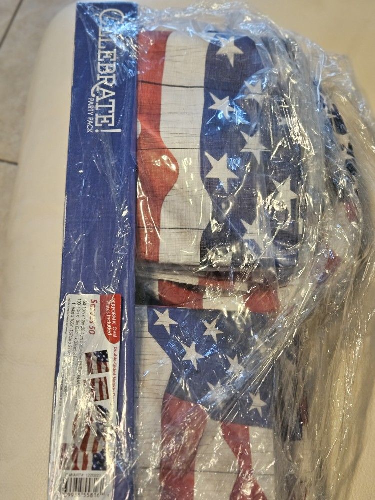 NEW JULY 4TH. PLATES, TABLECLOTH, NAPKINS